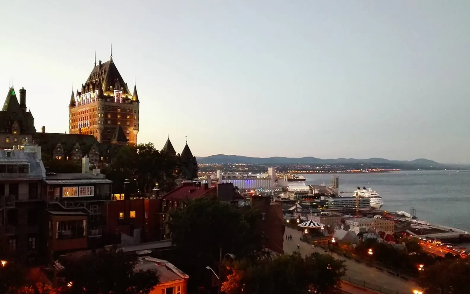 Quebec, panorama and night