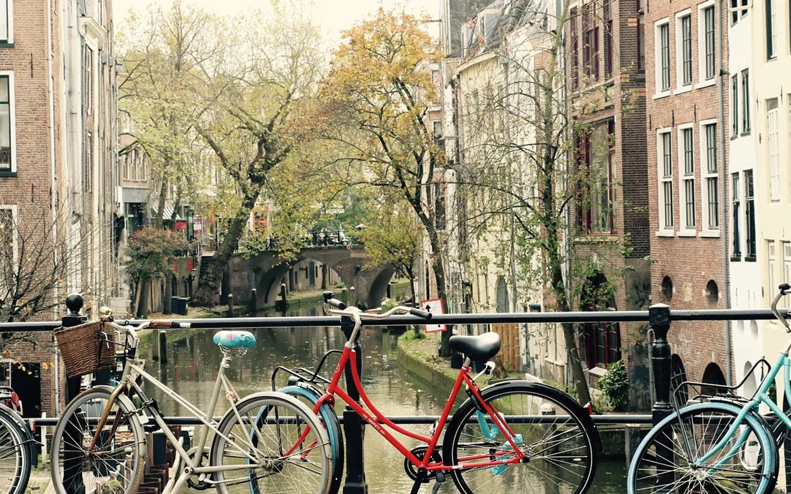 Utrecht, canal and cycling